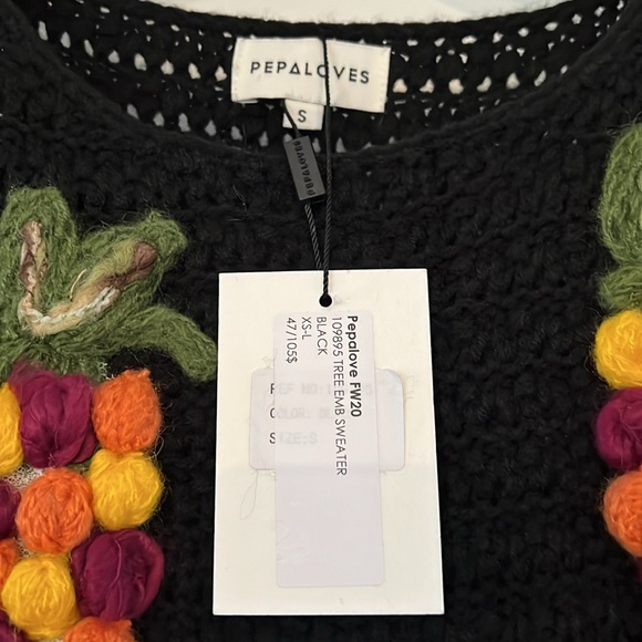Pepaloves sweater size small NWT - Picture 3 of 3